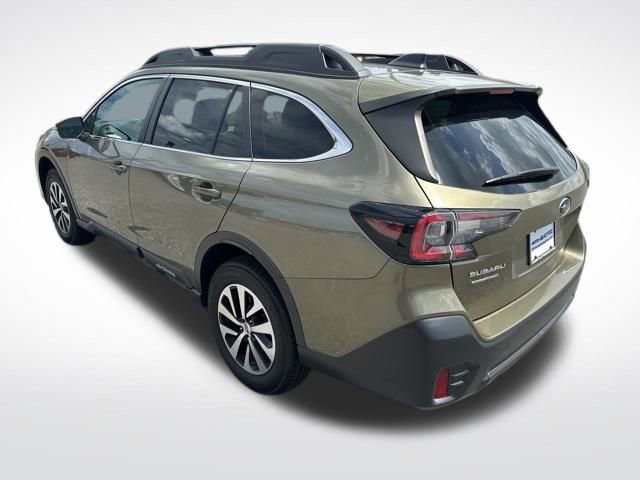 Used 2022 Subaru Outback Premium image 3