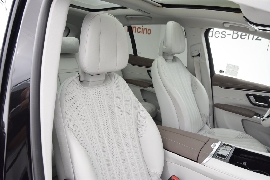 Certified 2023 Mercedes-Benz EQS 580 4MATIC SUV image 17