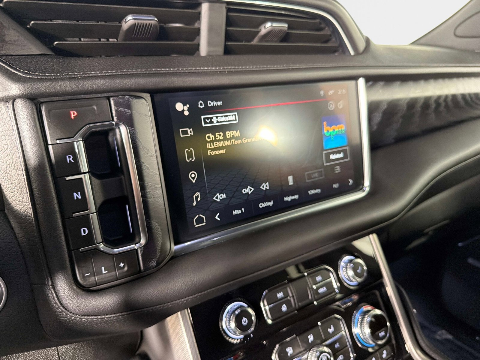 Used 2024 GMC Yukon Denali AWD/4WD image 42