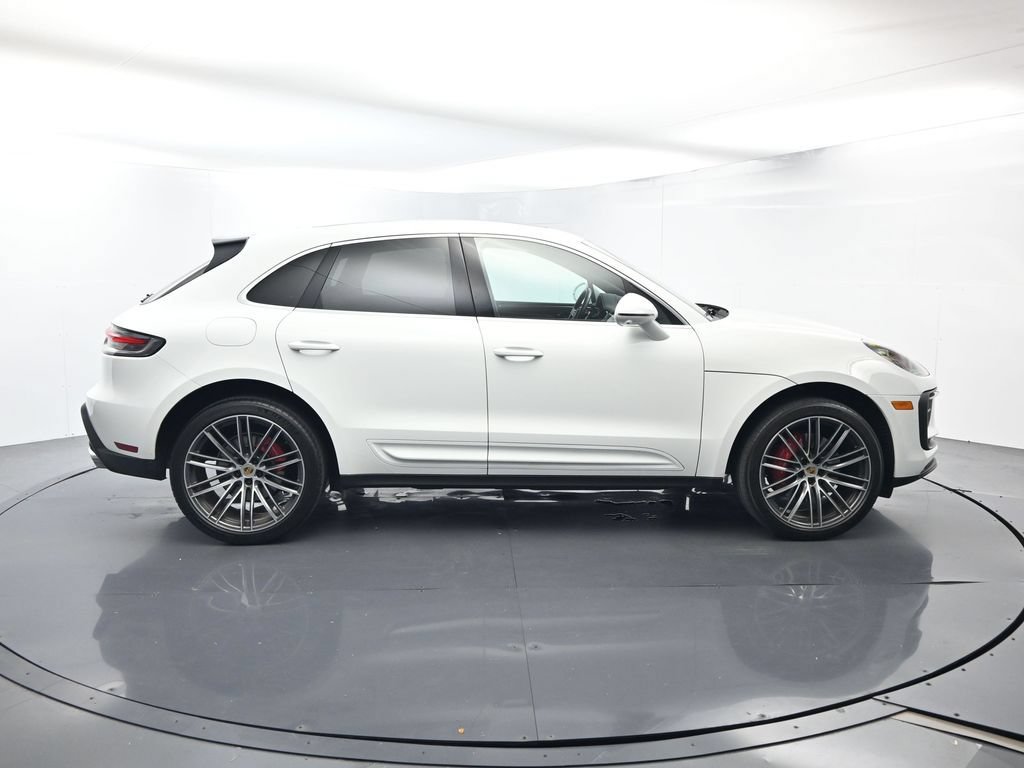 Certified 2024 Porsche Macan S AWD/4WD image 16