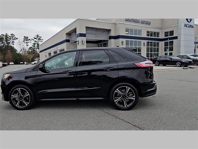 Used 2020 Ford Edge ST image 18