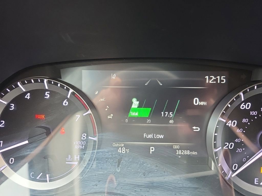 Used 2023 Toyota Highlander XLE image 27