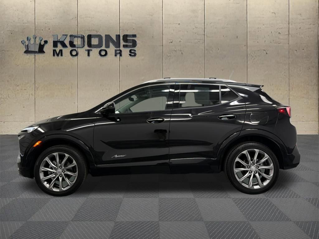 Used 2025 Buick Encore GX Avenir w/ Avenir Technology Package image 4