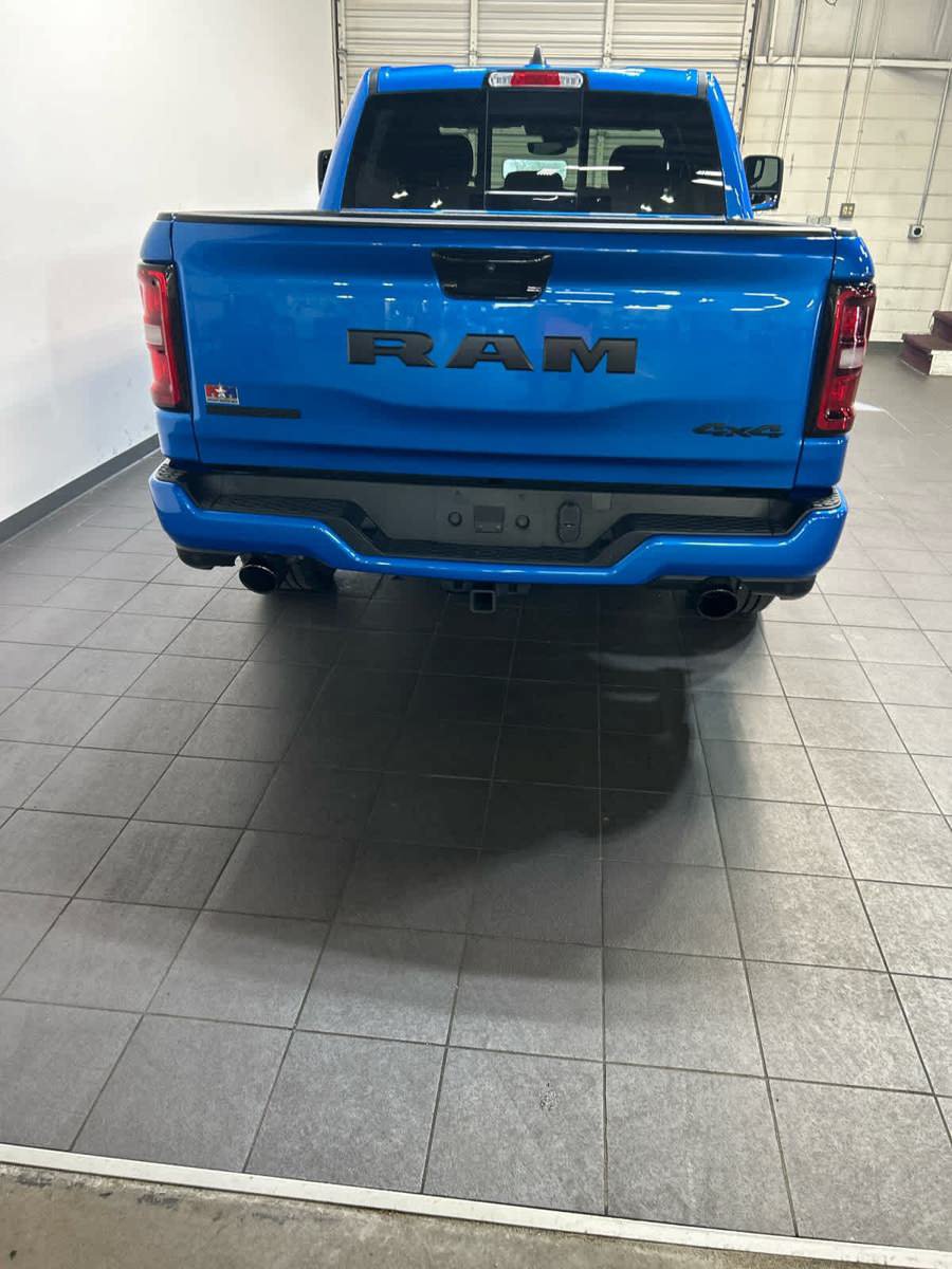 Used 2025 RAM 1500 Big Horn AWD/4WD image 7
