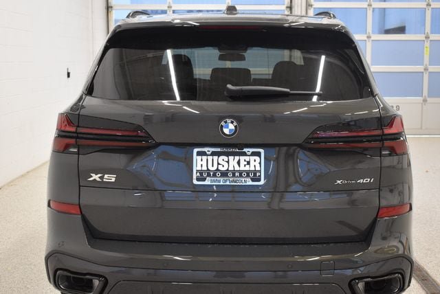 New 2026 BMW X5 xDrive40i w/ M Sport Package AWD/4WD image 11