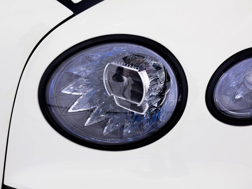 Used 2024 Bentley Flying Spur V8 image 47