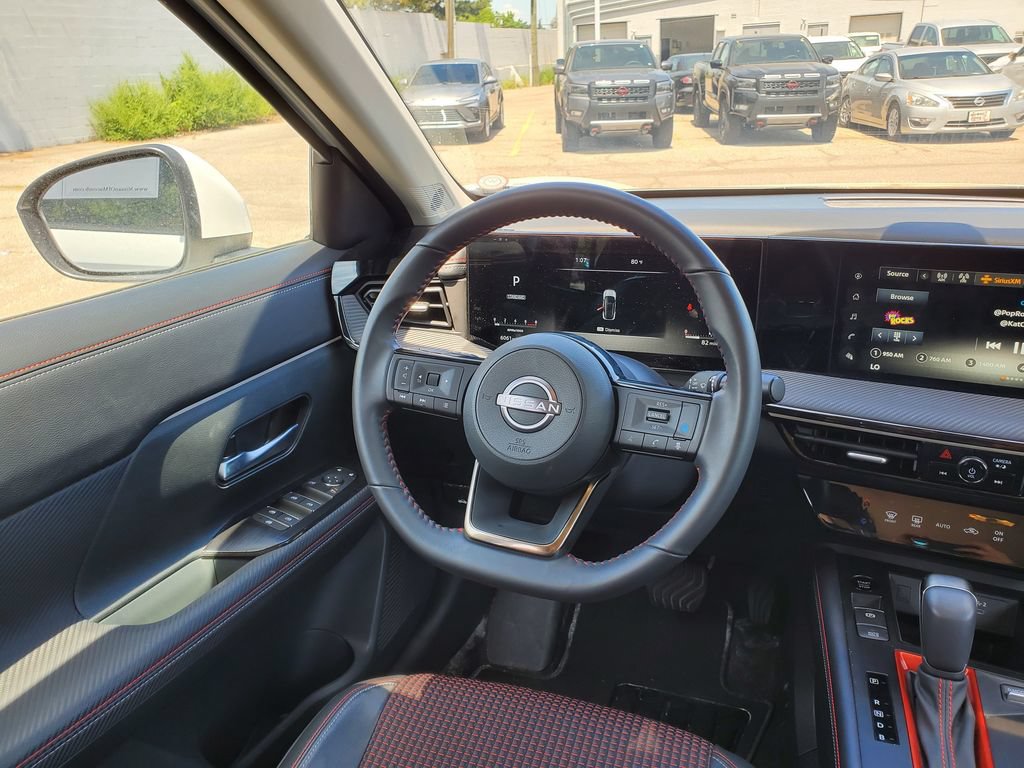 Used 2025 Nissan Kicks SR AWD/4WD image 15