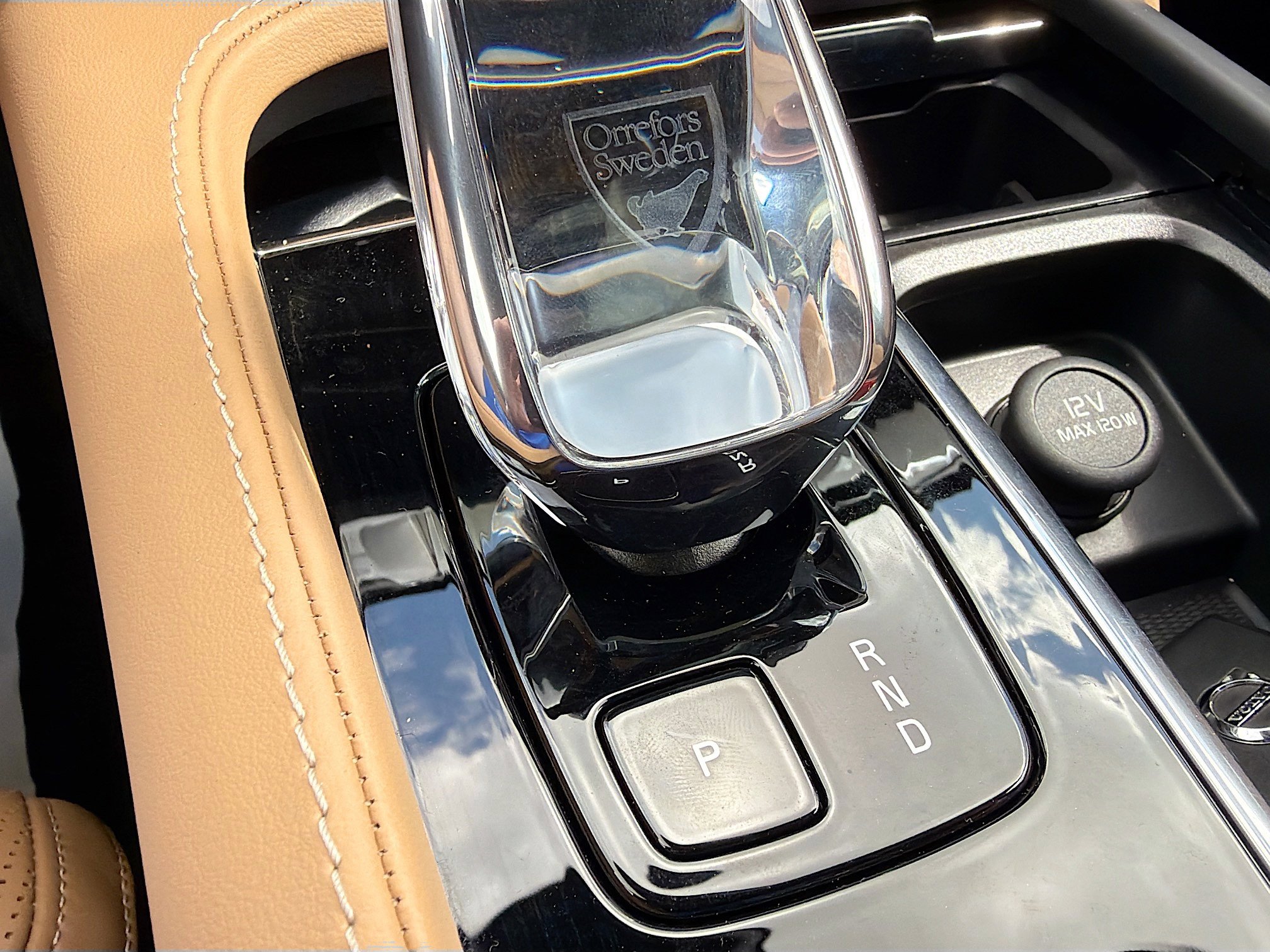 Used 2025 Volvo XC90 B6 Ultra w/ Protection Package Premier image 43