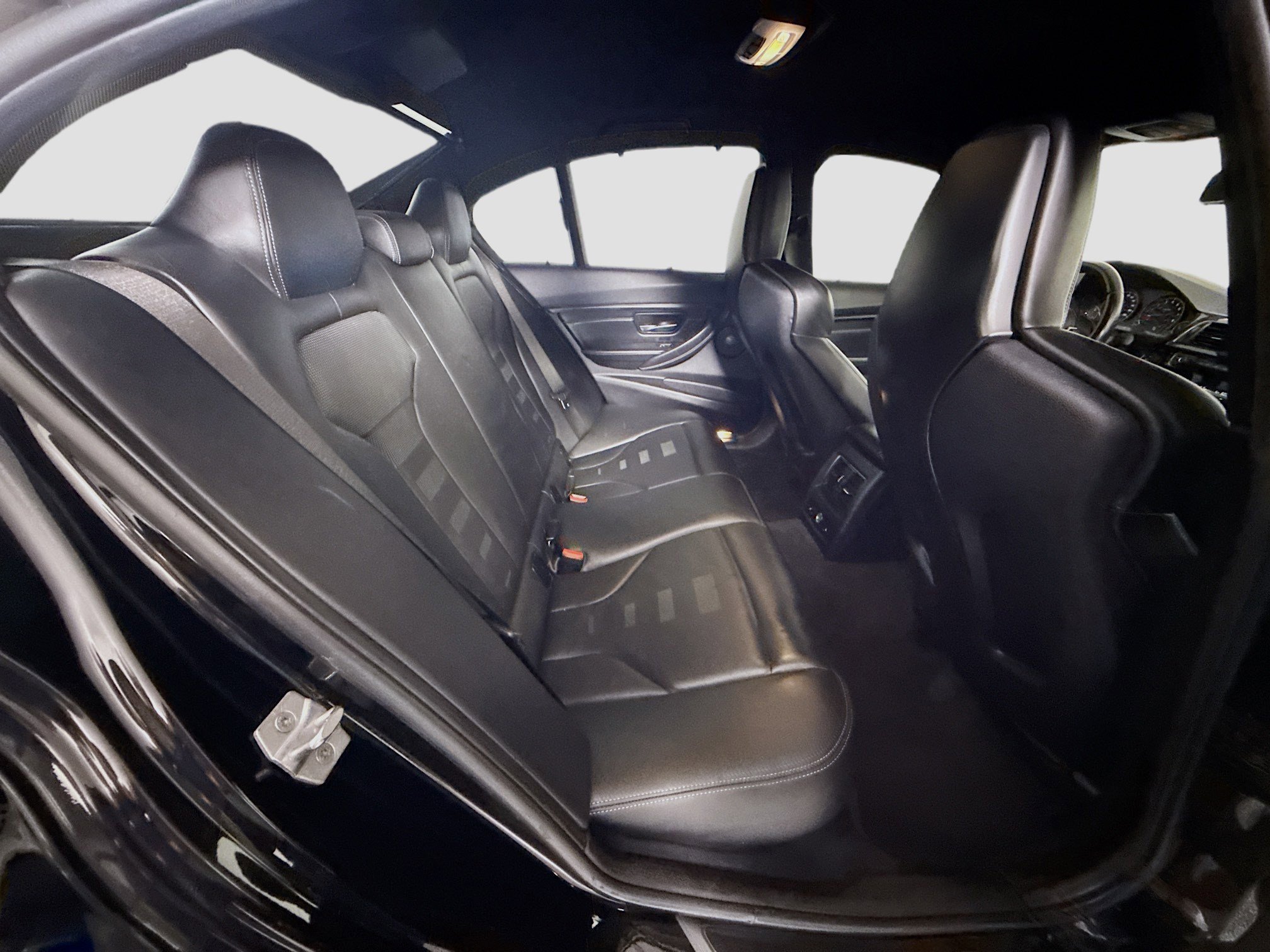 Used 2018 BMW M3 image 27