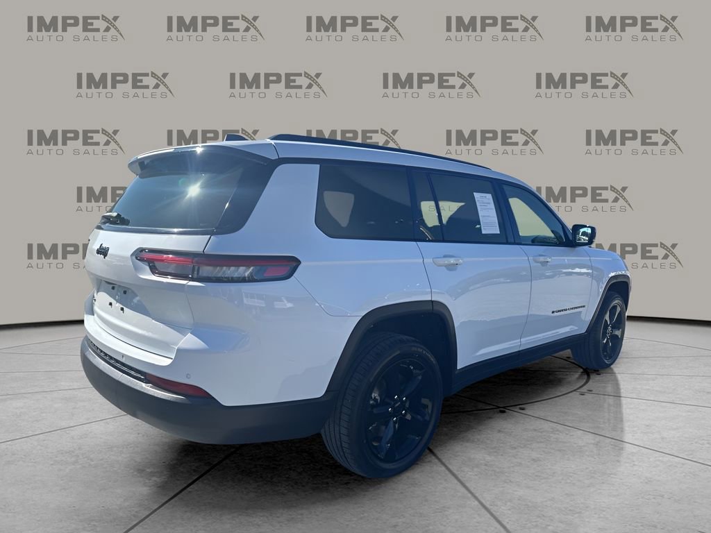 Used 2022 Jeep Grand Cherokee L Laredo image 5