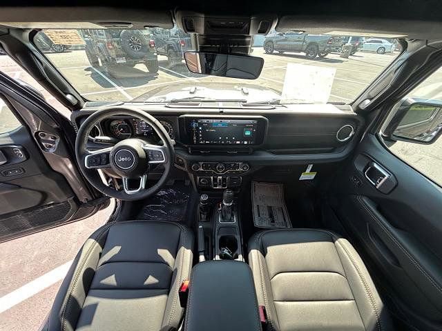 New 2025 Jeep Wrangler Unlimited Sahara AWD/4WD image 10