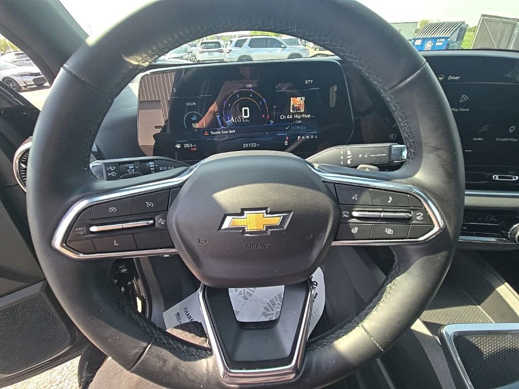 Used 2025 Chevrolet Equinox LT FWD image 14