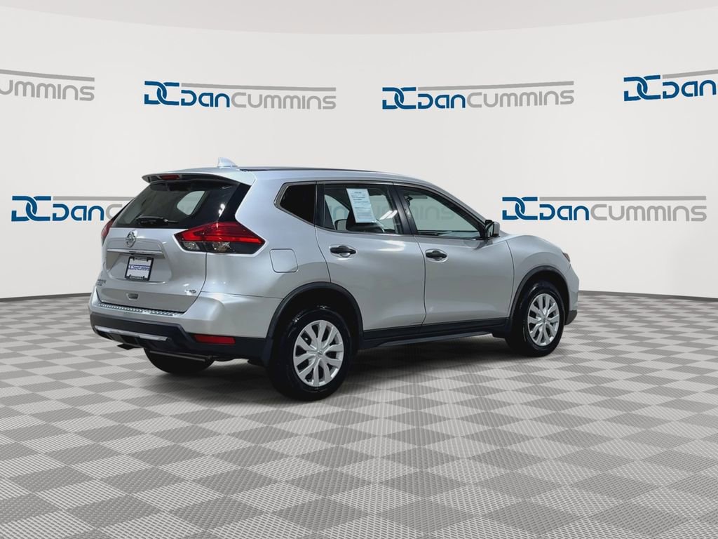 Used 2017 Nissan Rogue S AWD/4WD image 8