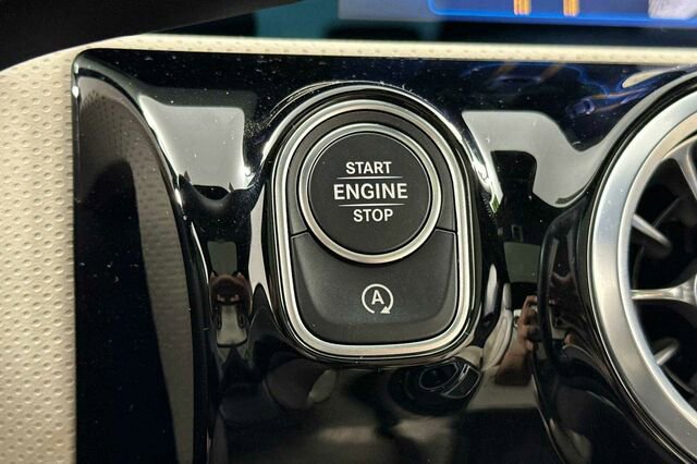 Certified 2025 Mercedes-Benz CLA 250 image 24