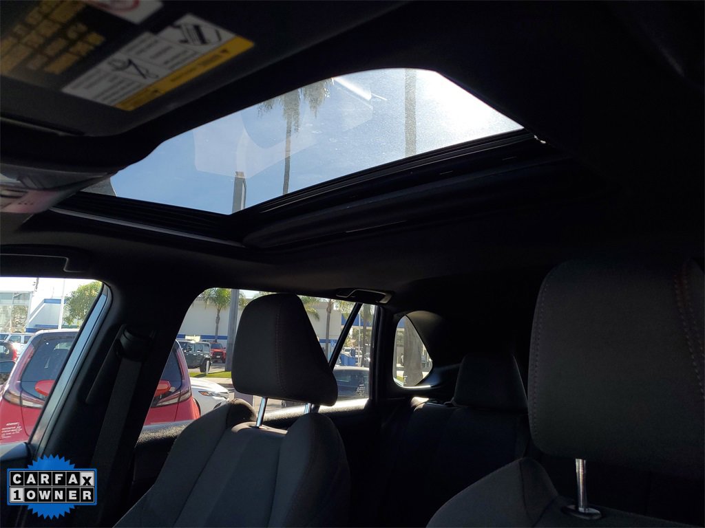 Used 2022 Toyota RAV4 SE image 34