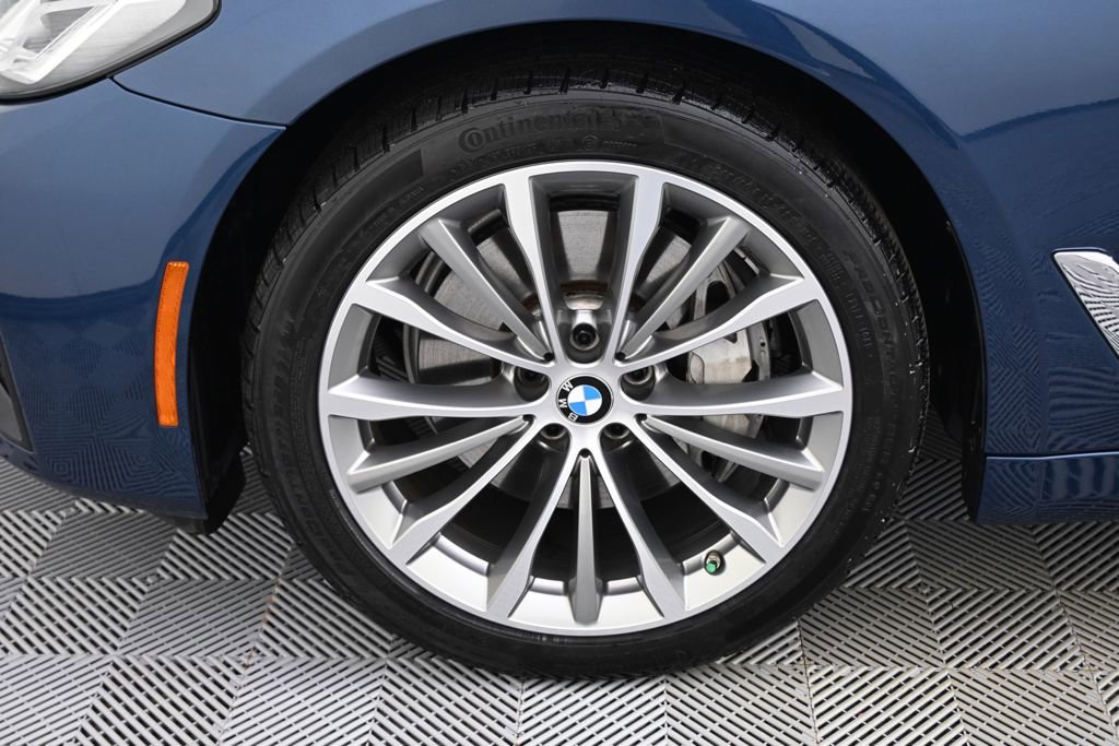 Used 2023 BMW 540i w/ Convenience Package image 21