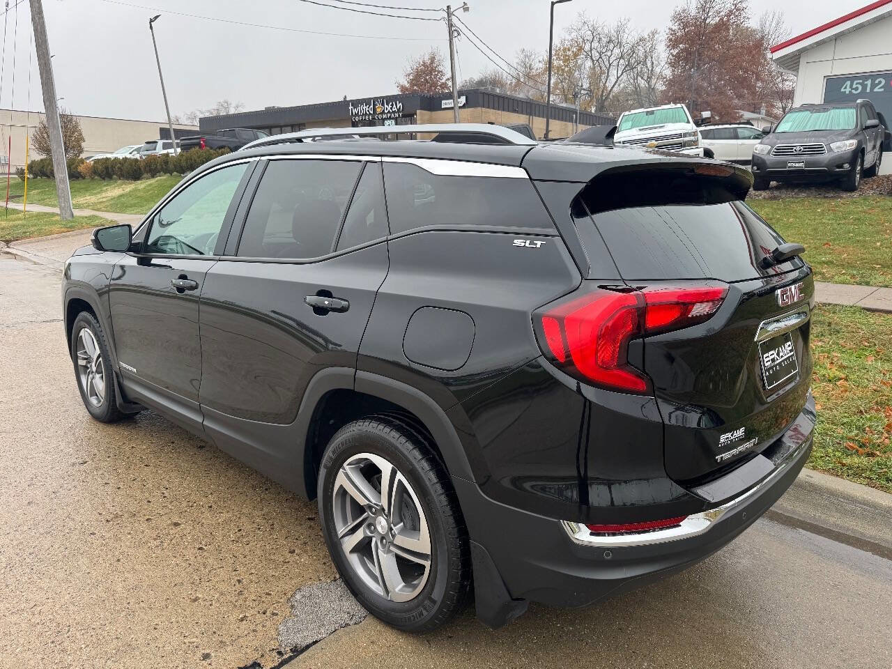 Used 2020 GMC Terrain SLT w/ Preferred Package image 3