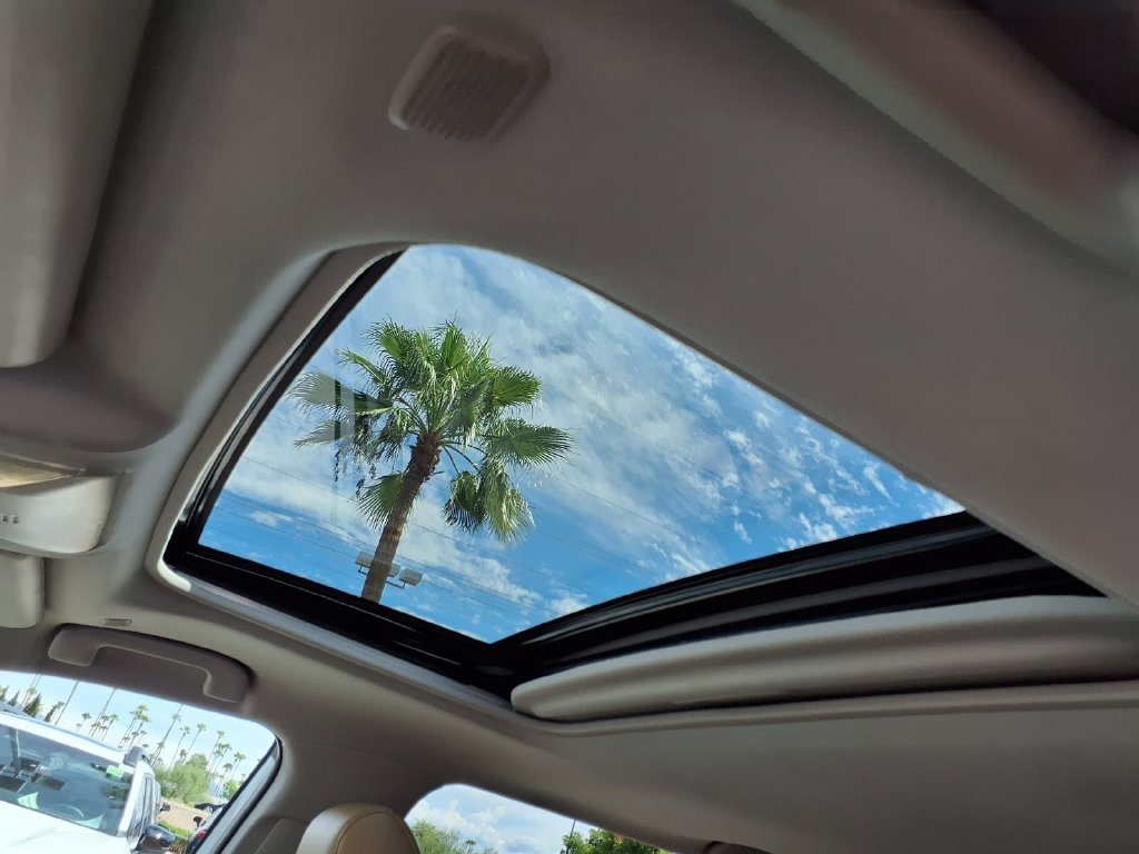 Used 2025 Toyota RAV4 Limited w/ Advanced Technology Package FWD image 7