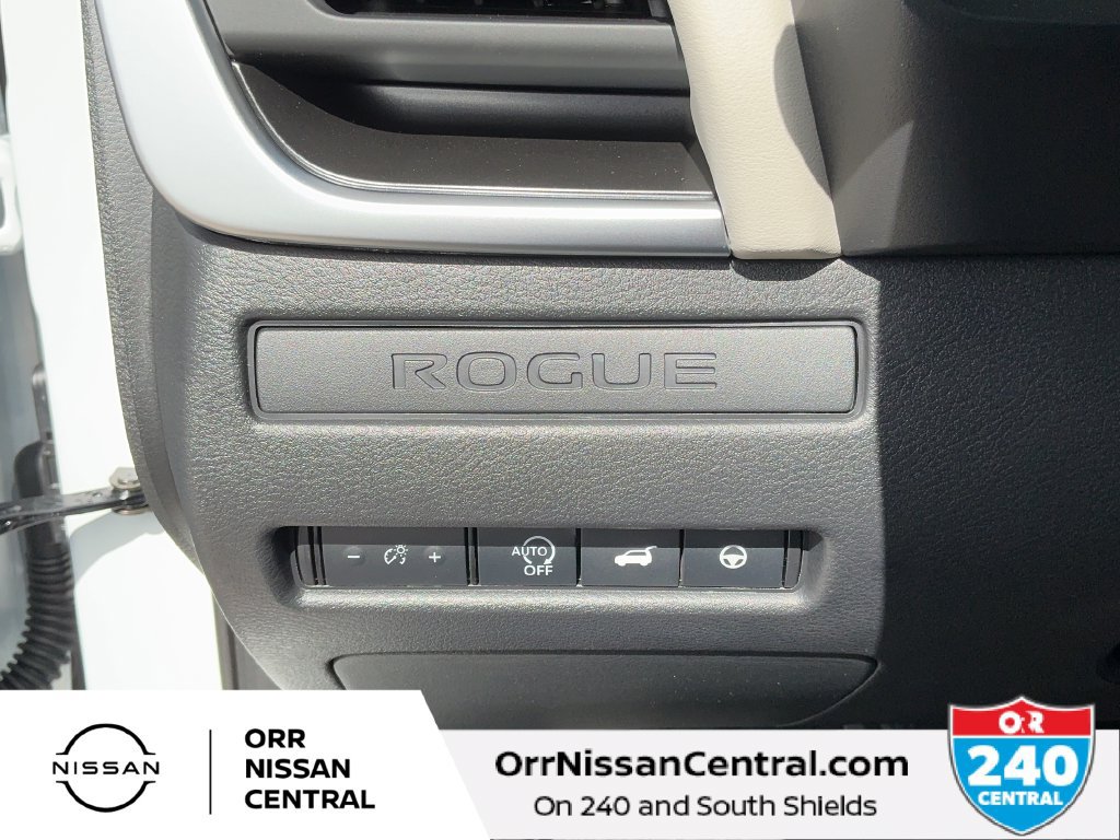 New 2027 Nissan Rogue Dark Armor FWD image 19