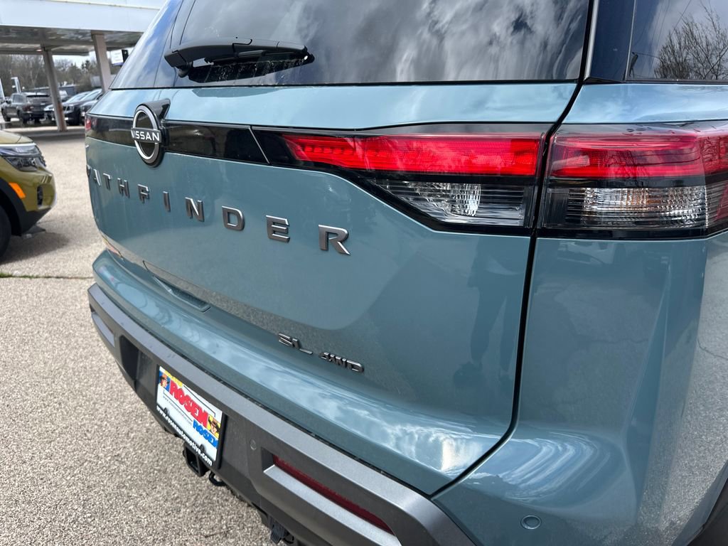 New 2026 Nissan Pathfinder SL w/ SL Premium Package image 36