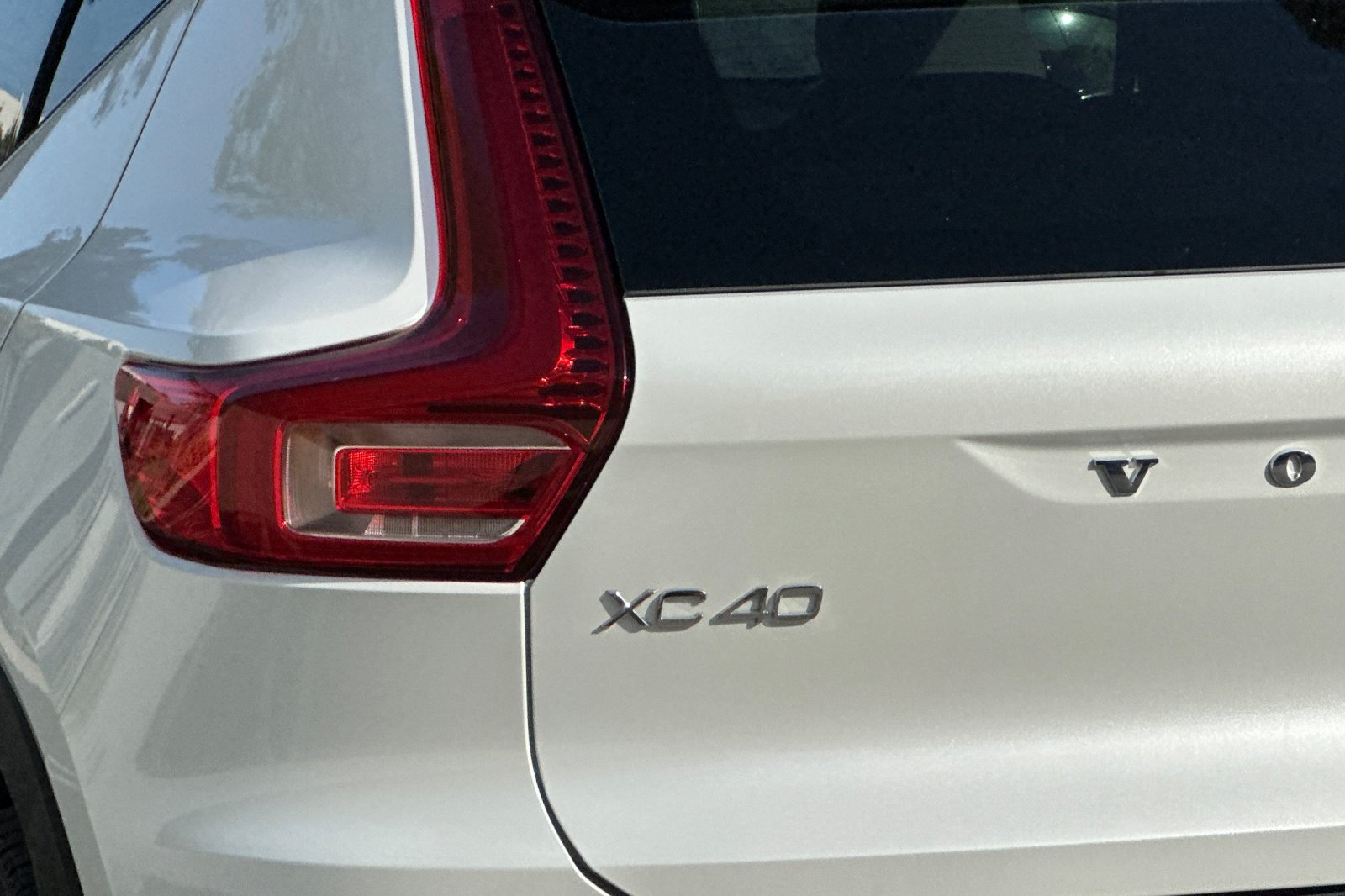 New 2026 Volvo XC40 B5 Plus w/ Protection Package Premier AWD/4WD image 23