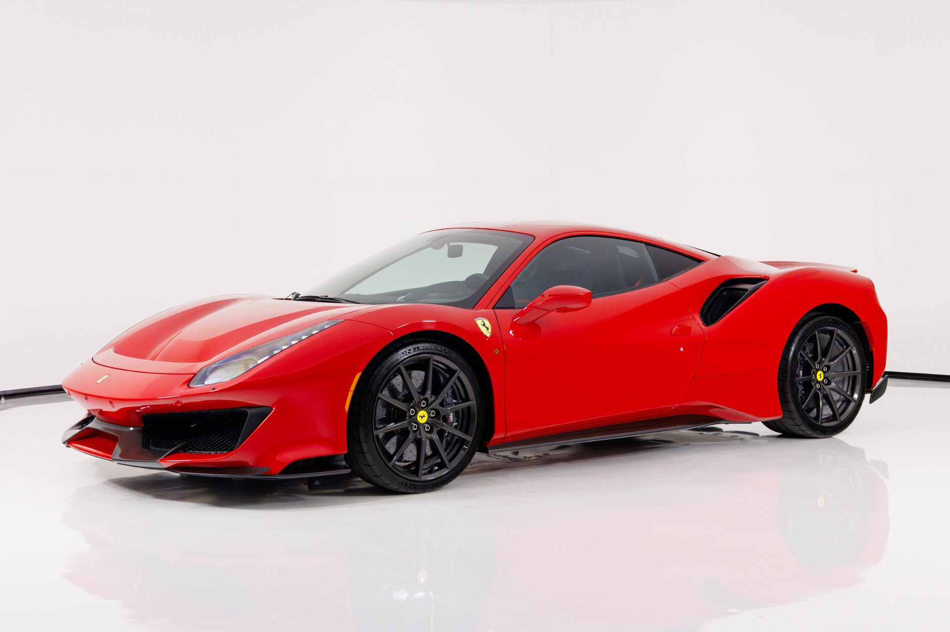 Used 2019 Ferrari 488 Pista image 7