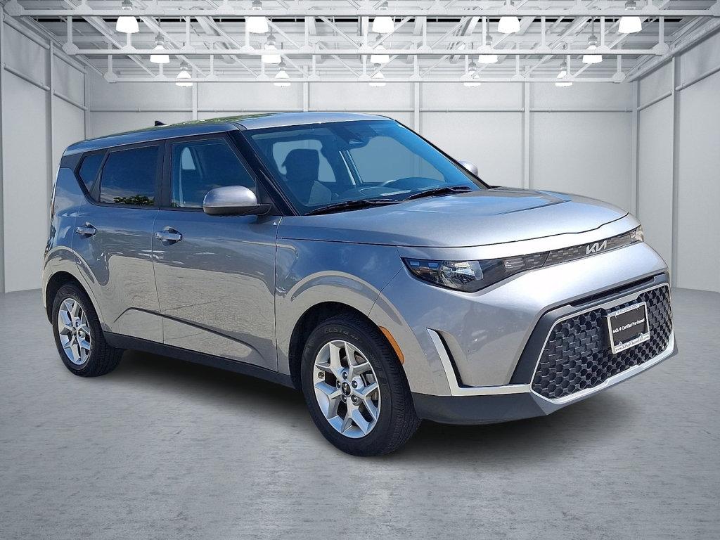 Used 2024 Kia Soul LX w/ Option Group 015 FWD image 13