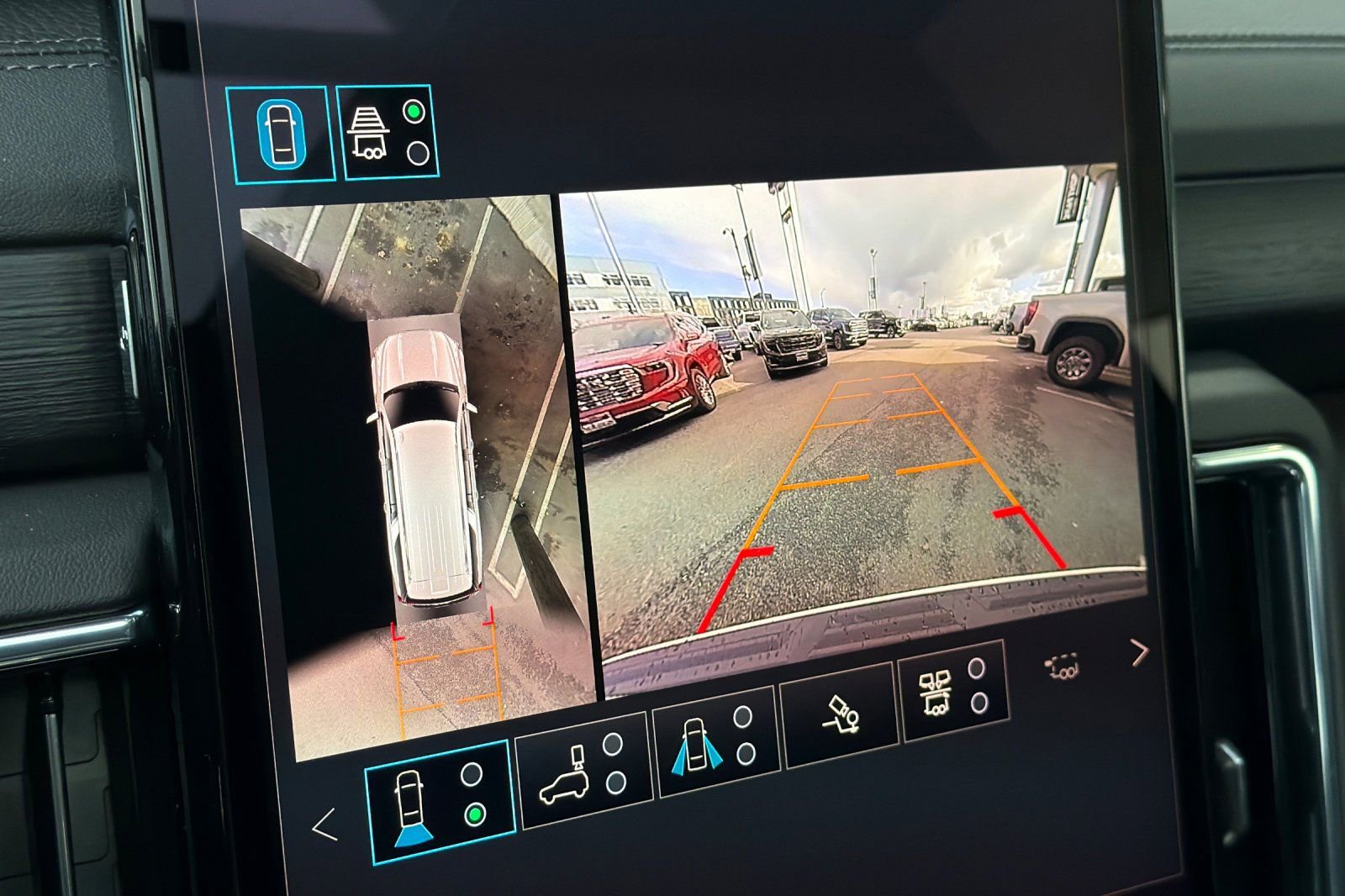 New 2026 GMC Yukon XL Denali w/ Denali Reserve Package image 24