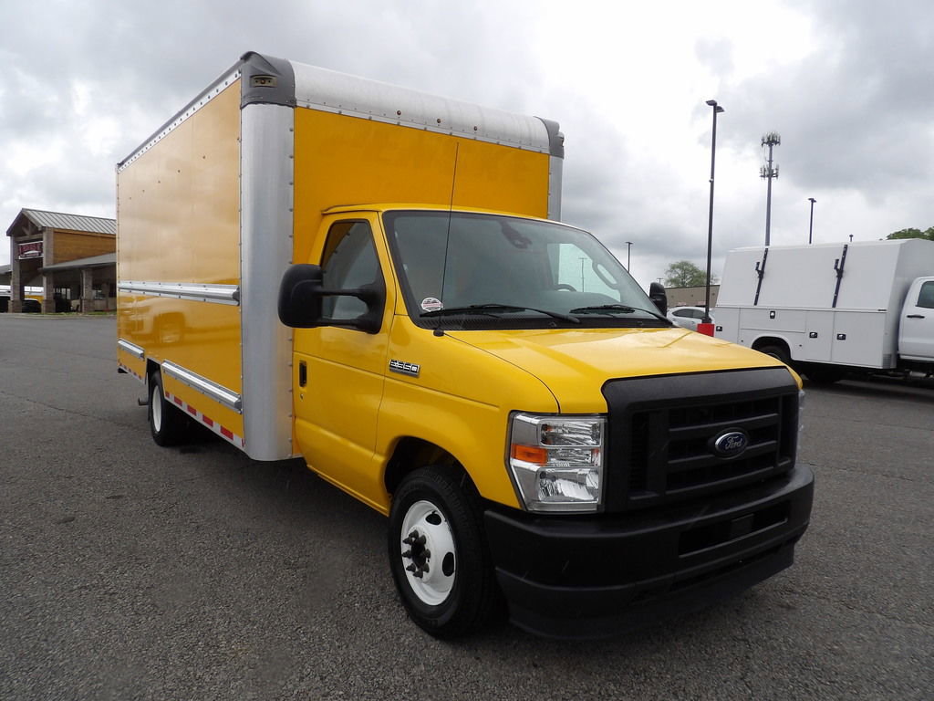 Used 2021 Ford E-350 and Econoline 350 Super Duty RWD image 11