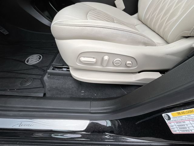 Certified 2024 Buick Enclave Avenir w/ Avenir Technology Package image 16