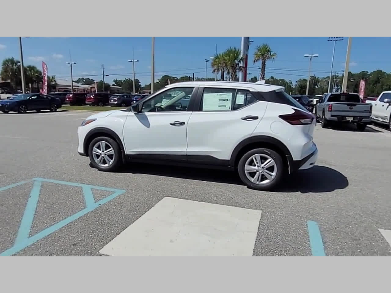 New 2025 Nissan Kicks Play S image 25