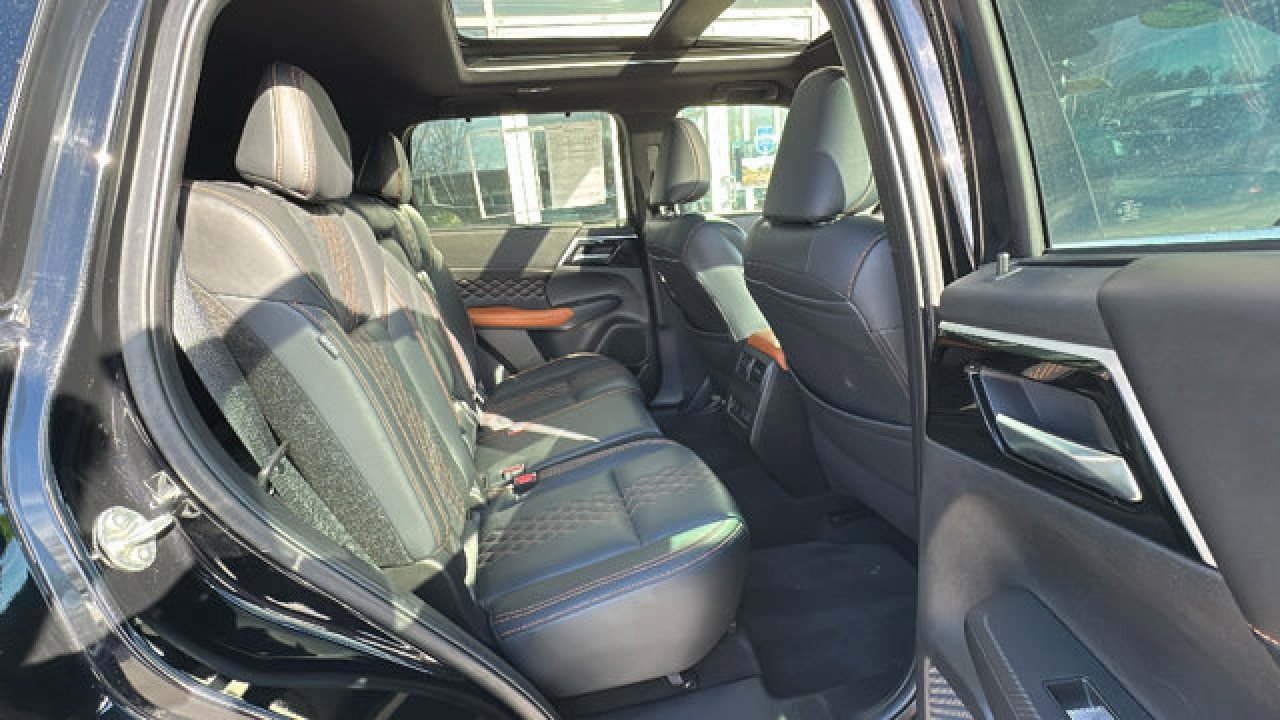 Used 2022 Mitsubishi Outlander SEL image 27