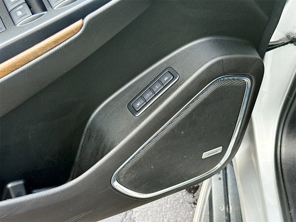 Used 2020 GMC Yukon XL Denali image 20