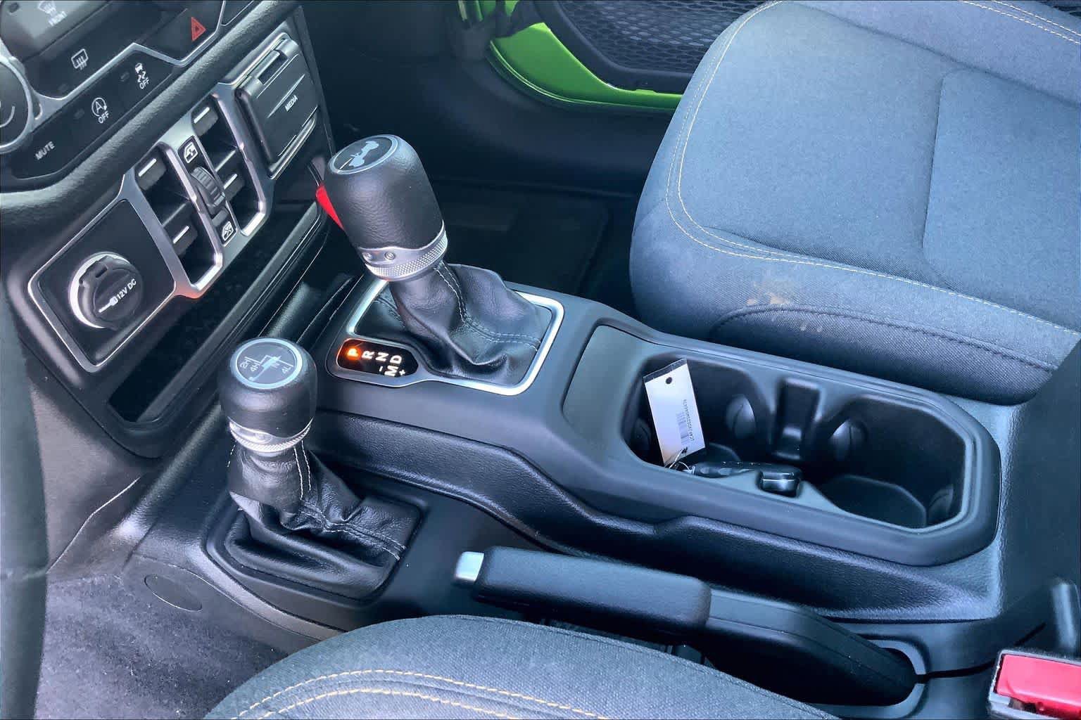Used 2025 Jeep Wrangler Unlimited Sport AWD/4WD image 15
