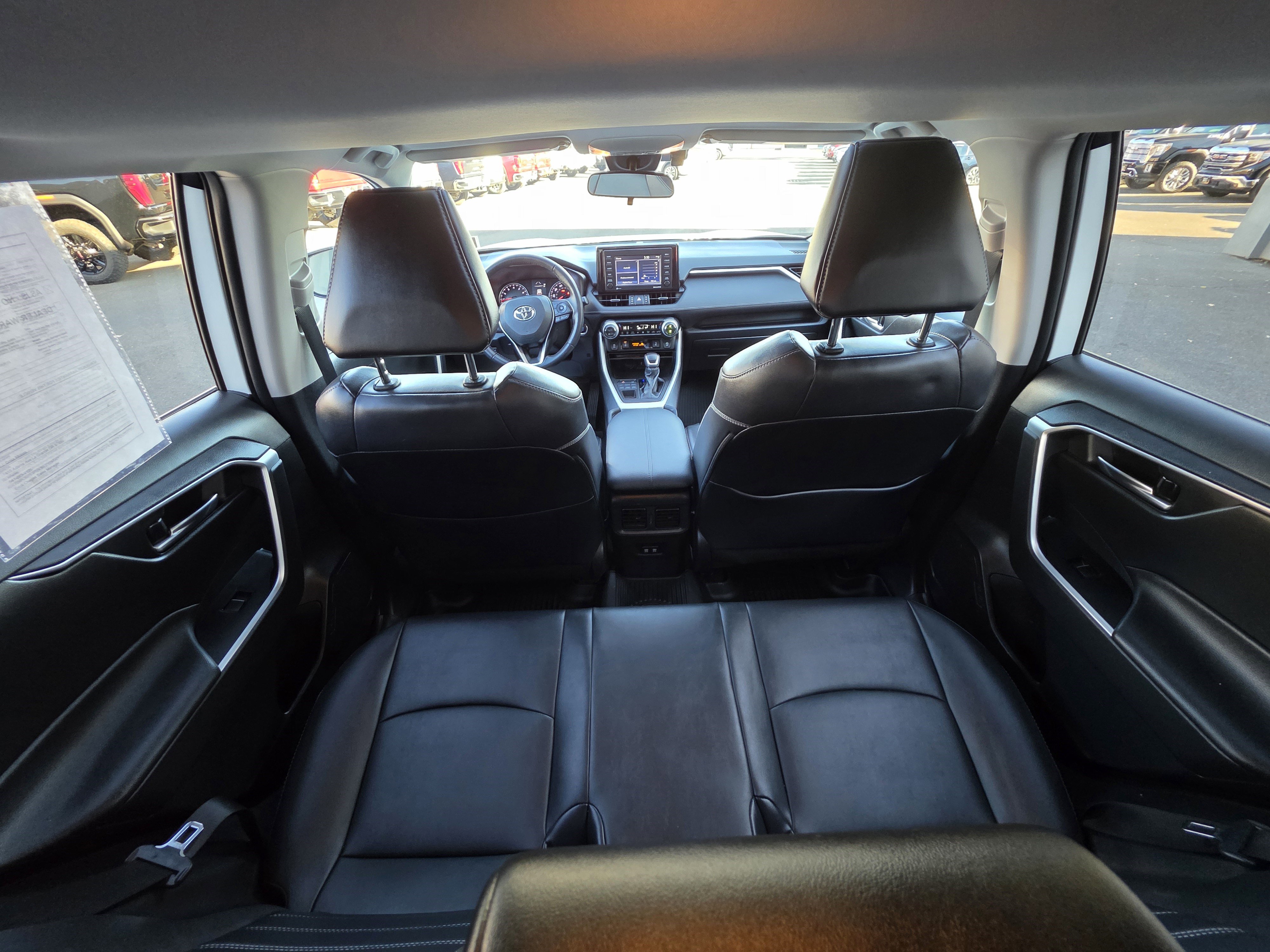 Used 2021 Toyota RAV4 XLE Premium image 26