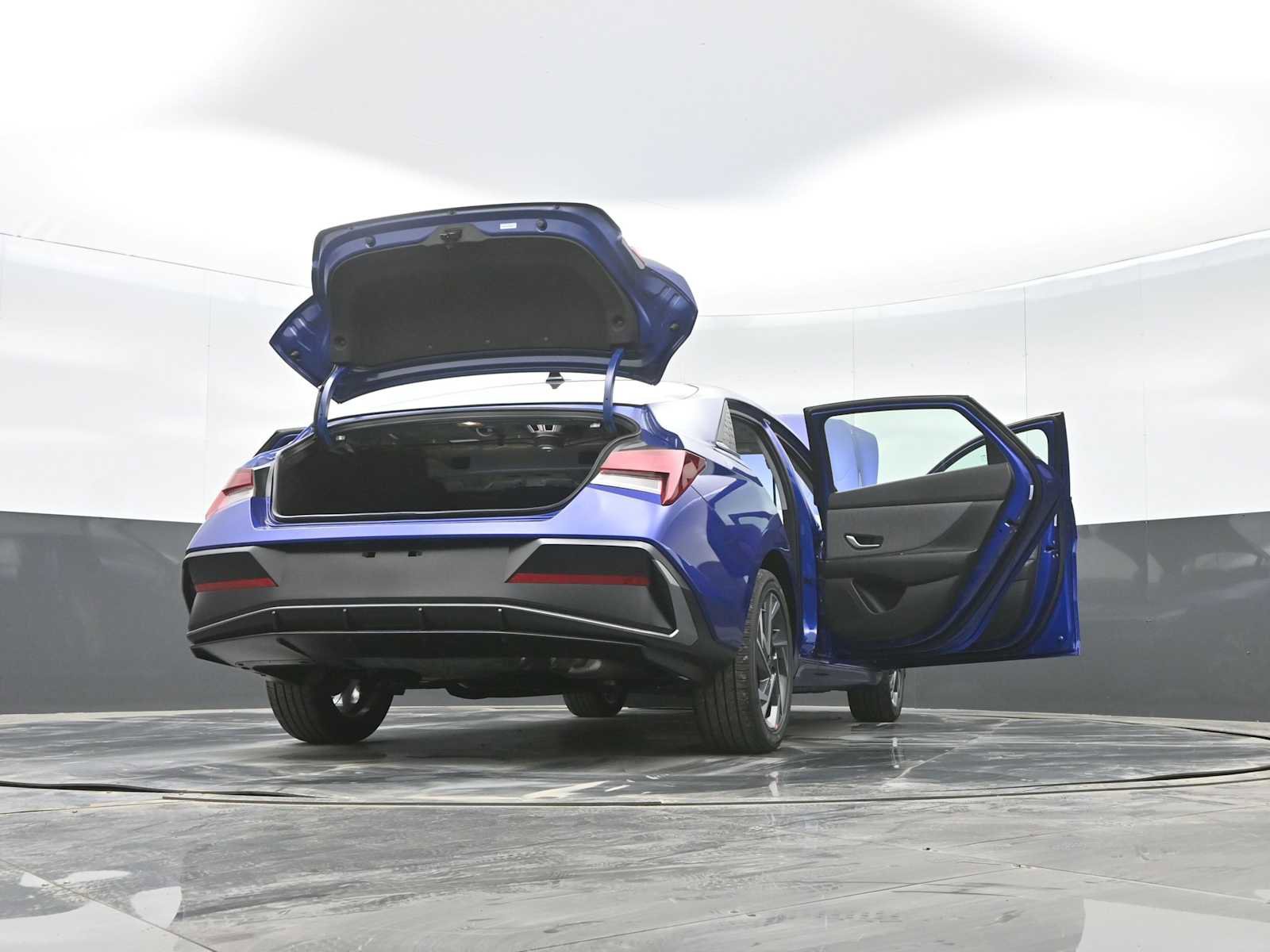 New 2026 Hyundai Elantra Limited image 33