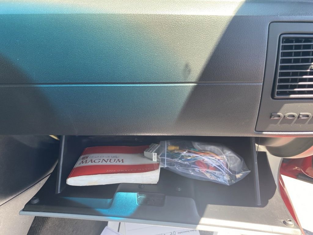 Used 2006 Dodge Magnum SE image 34