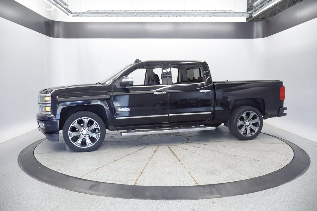 Used 2015 Chevrolet Silverado 1500 High Country w/ High Country Premium Package AWD/4WD image 2