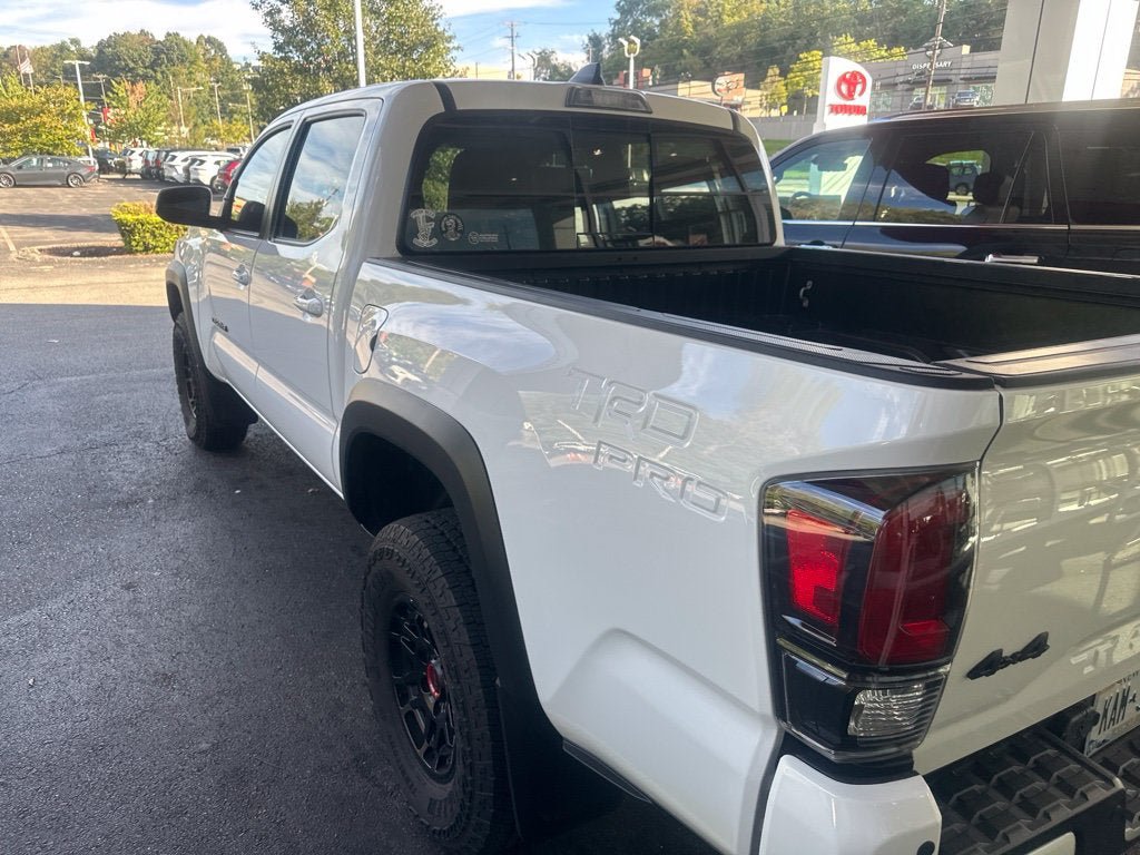 Certified 2022 Toyota Tacoma TRD Pro AWD/4WD image 7