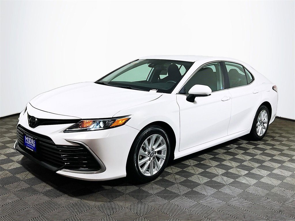 Certified 2024 Toyota Camry LE image 4
