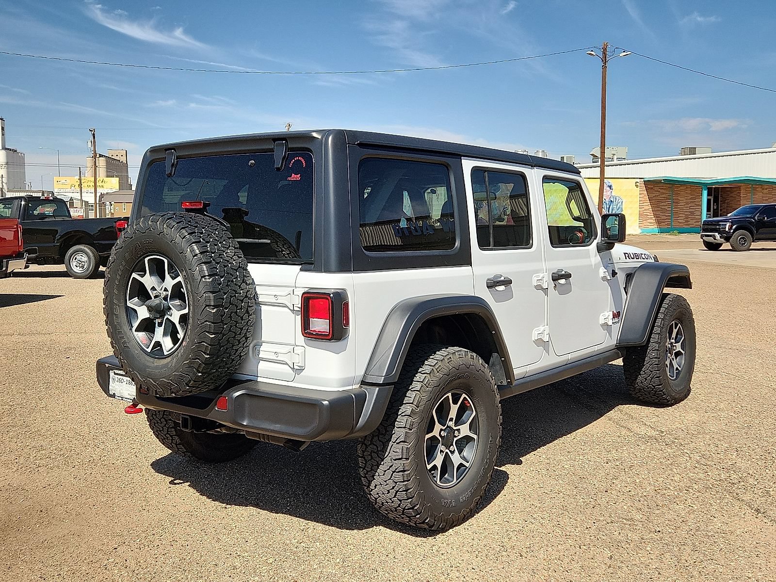 Used 2021 Jeep Wrangler Unlimited Rubicon w/ Cold Weather Group AWD/4WD image 4