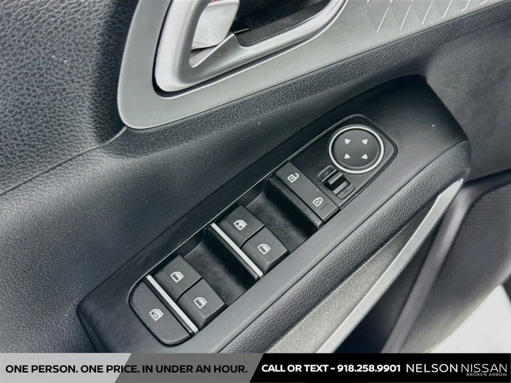 Used 2020 Kia Soul LX FWD image 17