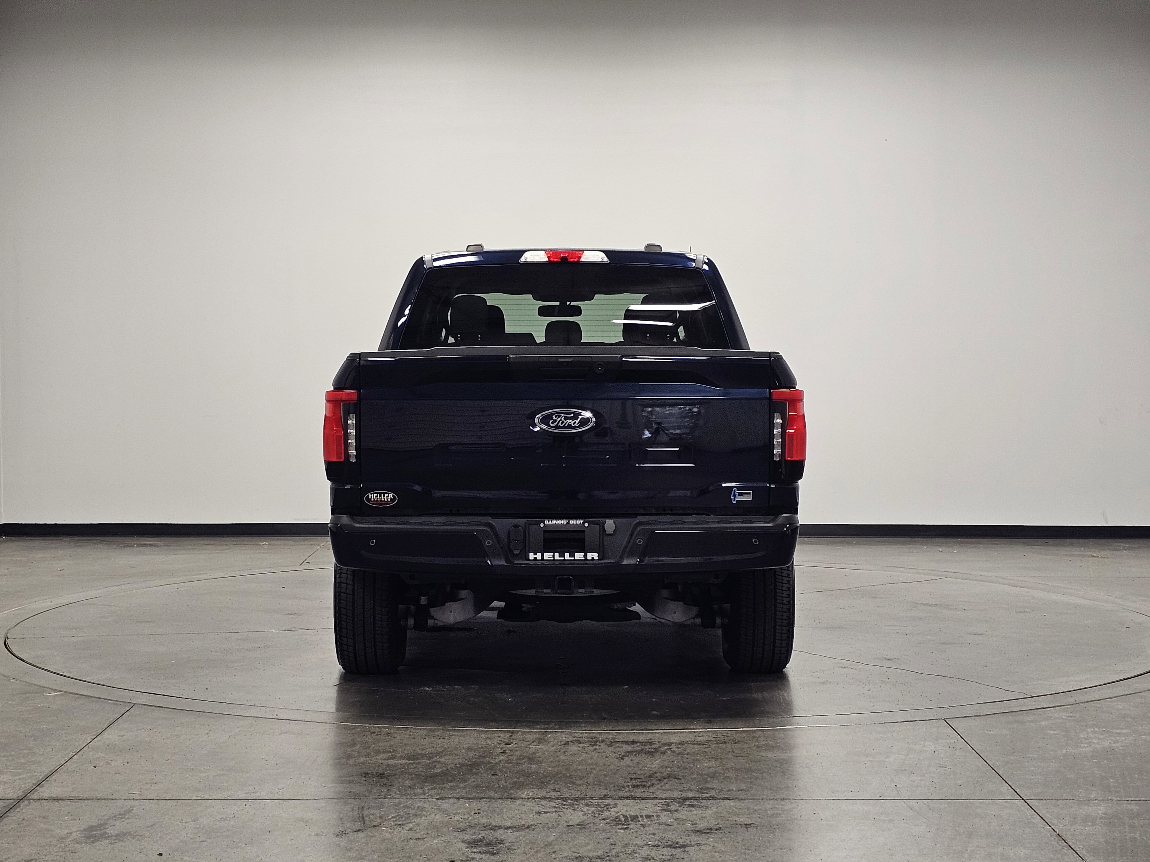 Used 2023 Ford F150 Lightning XLT image 7