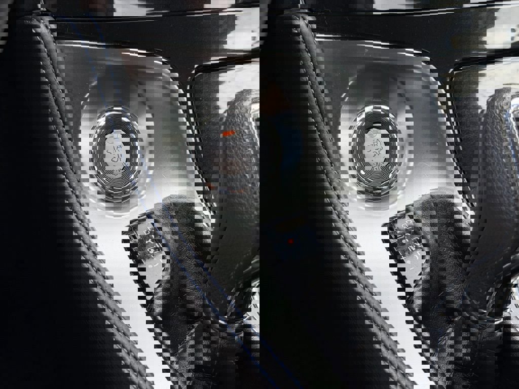 Used 2016 Nissan Maxima SR image 33