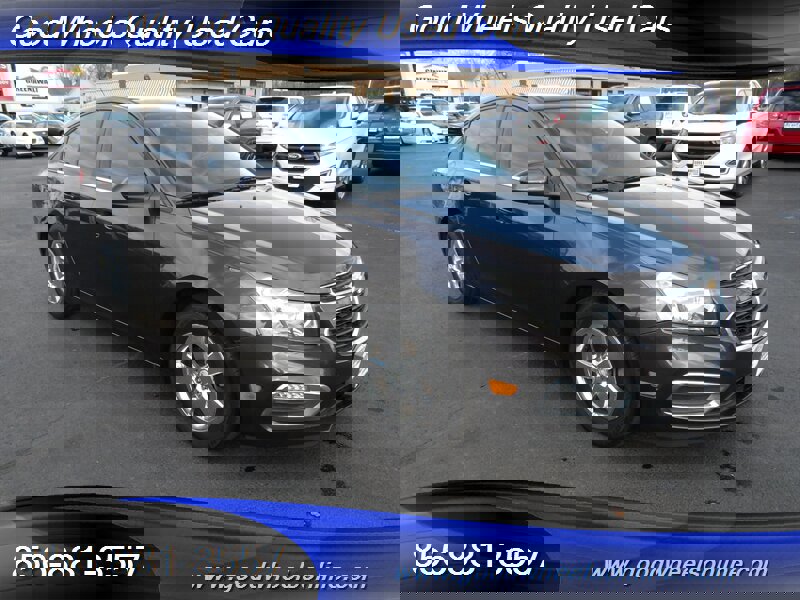 Used 2015 Chevrolet Cruze LT w/ Technology Package image 3