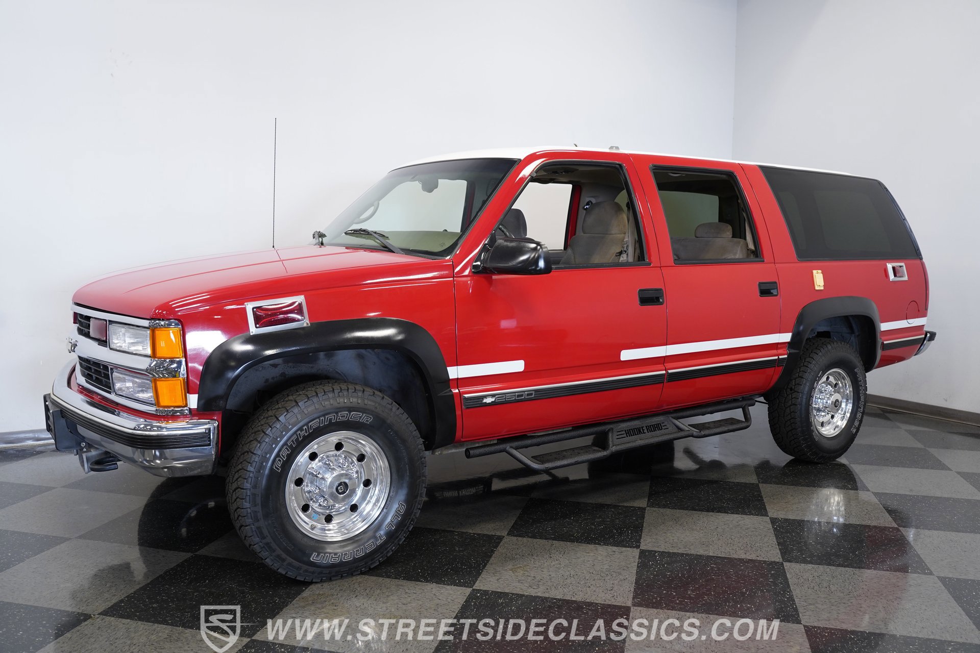 Used 1999 Chevrolet Suburban 2500 w/ Preferred Equipment Group 2 AWD/4WD image 6