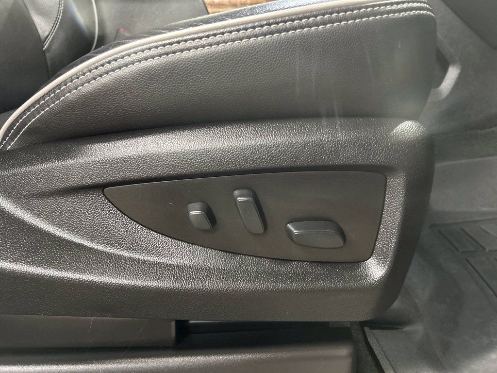 Used 2018 Chevrolet Silverado 1500 High Country AWD/4WD image 47