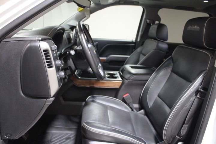 Used 2018 Chevrolet Silverado 1500 High Country AWD/4WD image 18