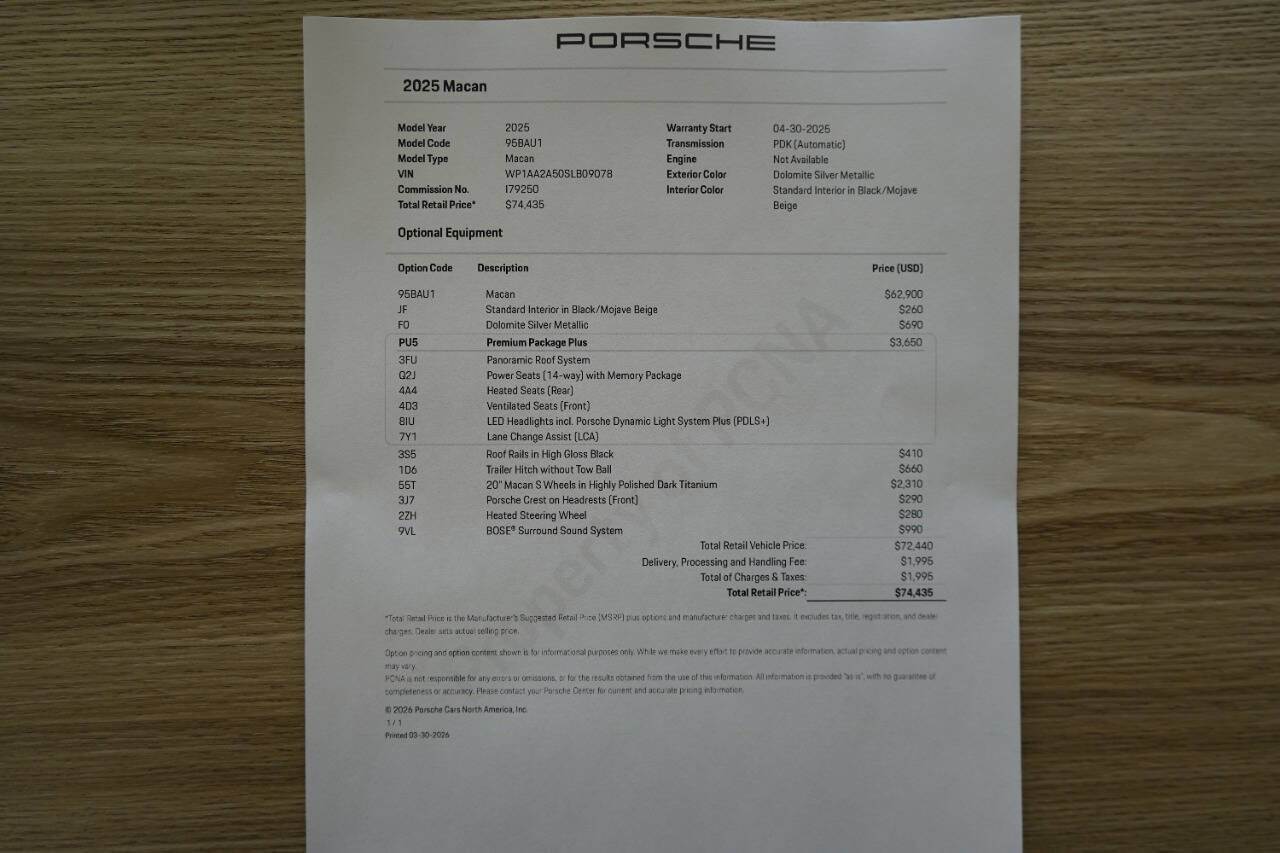 Used 2025 Porsche Macan w/ Premium Package Plus image 2