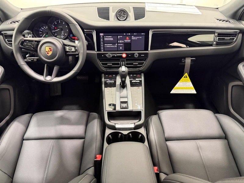 Used 2026 Porsche Macan AWD/4WD image 13
